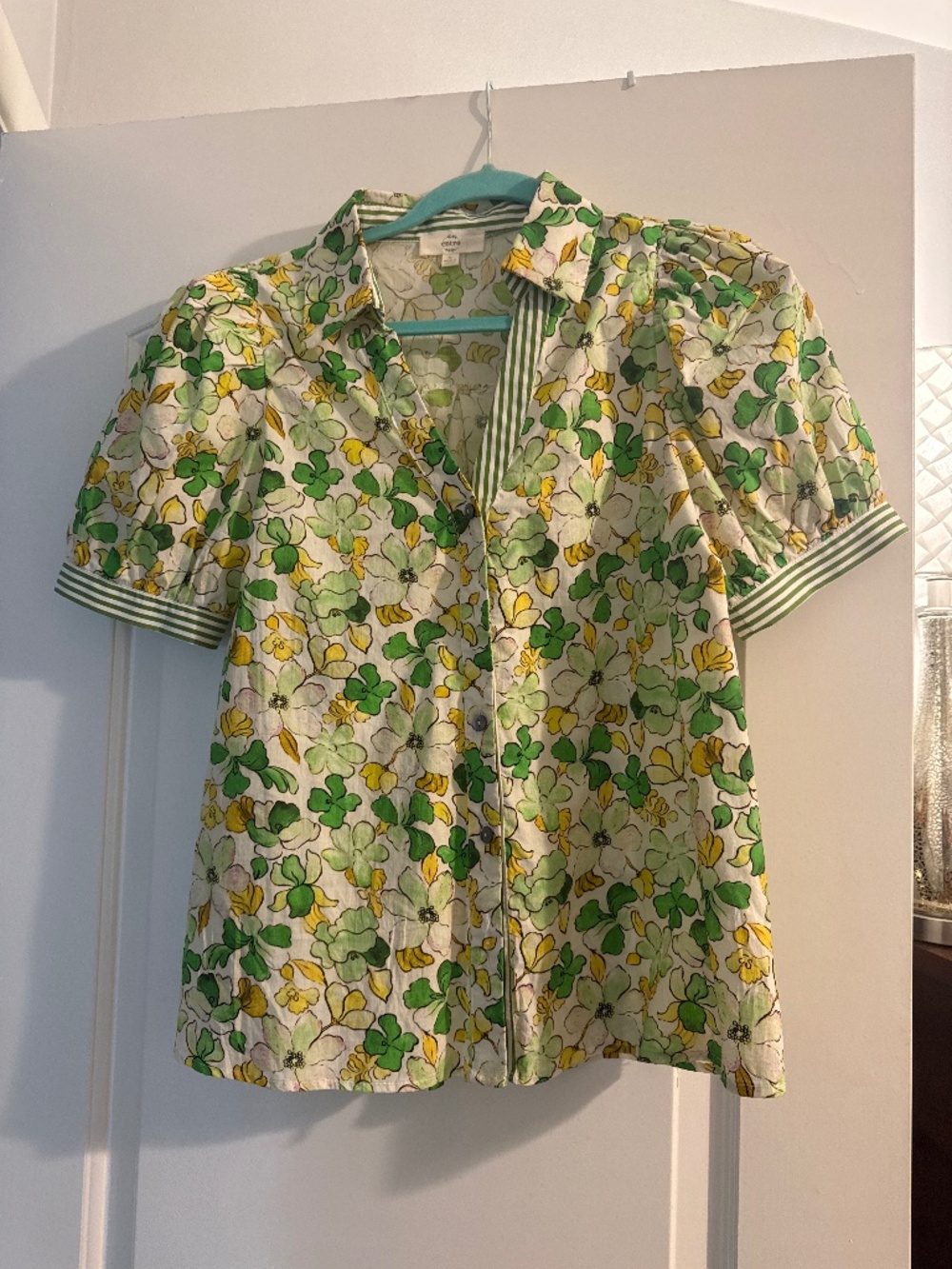 Size S Anthropologie ENTRO blouse